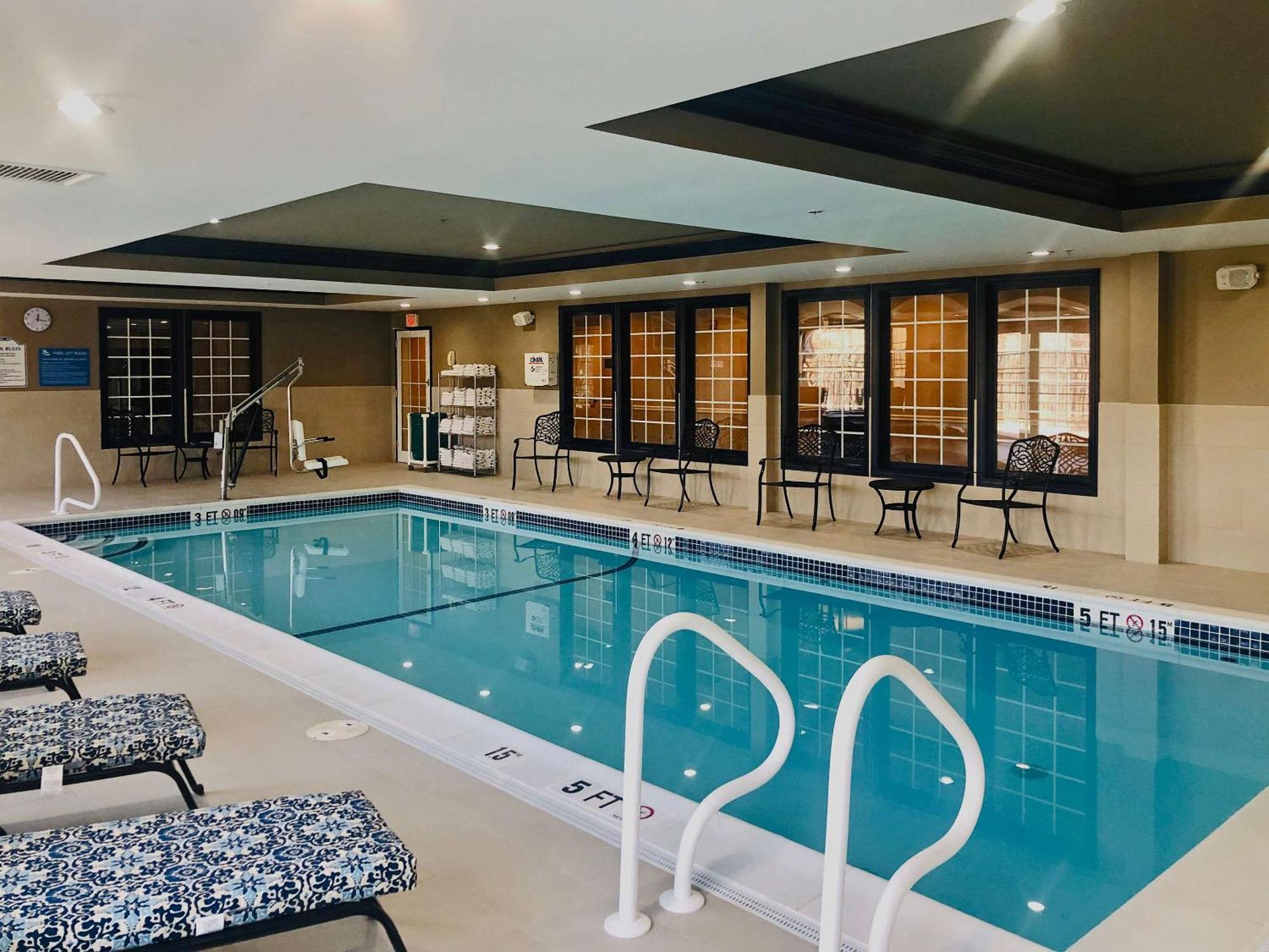 Comfort Inn & Suites Sturbridge-Brimfield מראה חיצוני תמונה