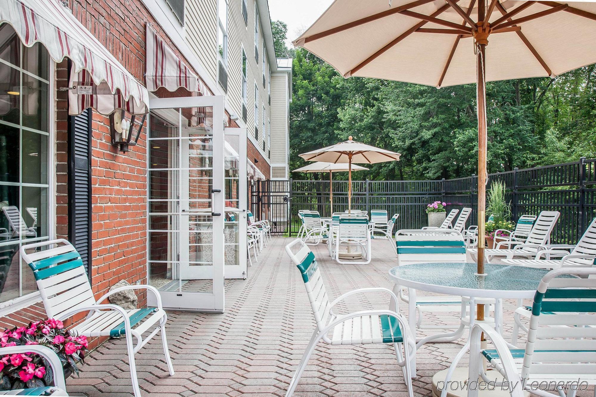 Comfort Inn & Suites Sturbridge-Brimfield מראה חיצוני תמונה