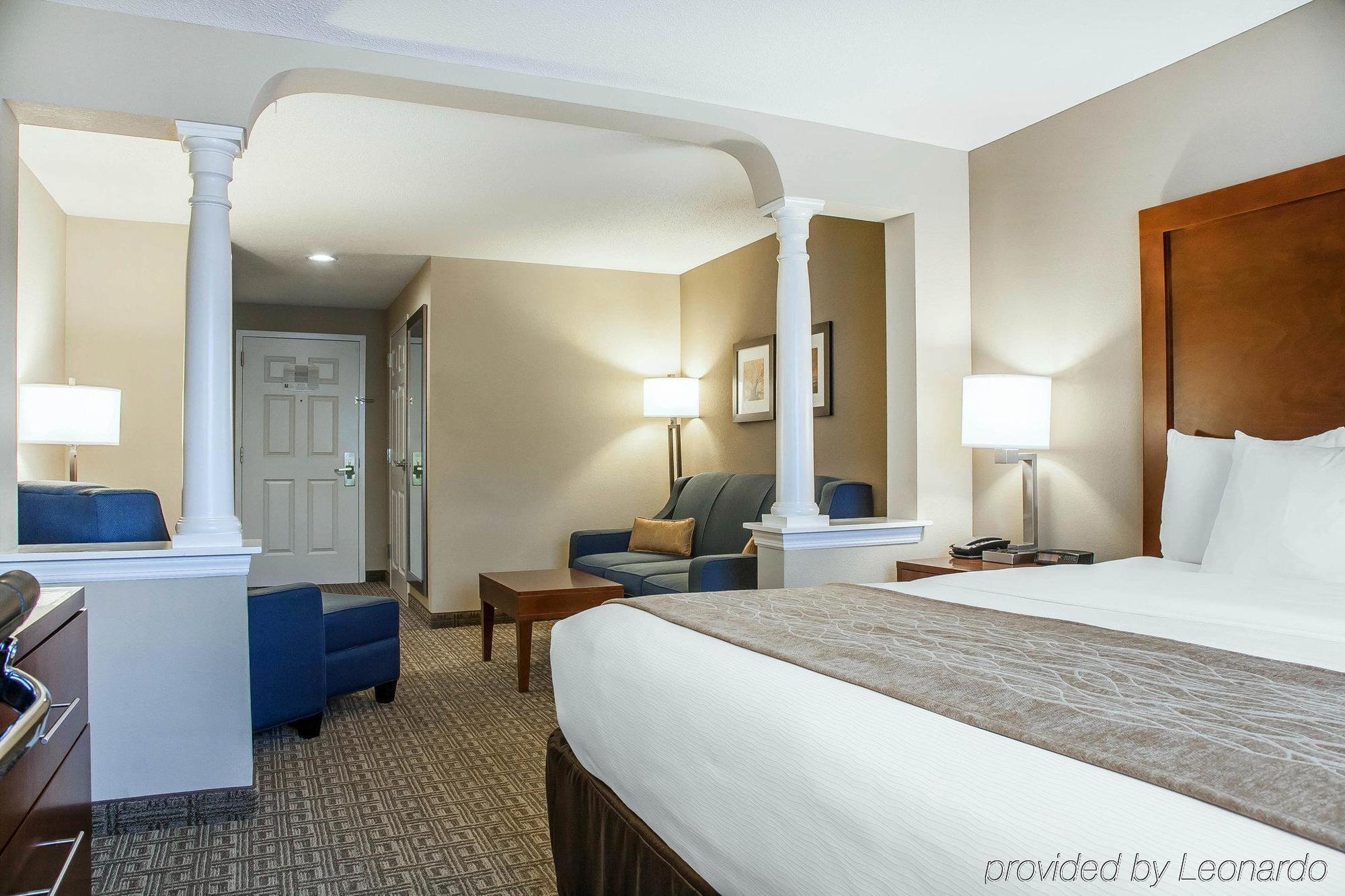 Comfort Inn & Suites Sturbridge-Brimfield מראה חיצוני תמונה