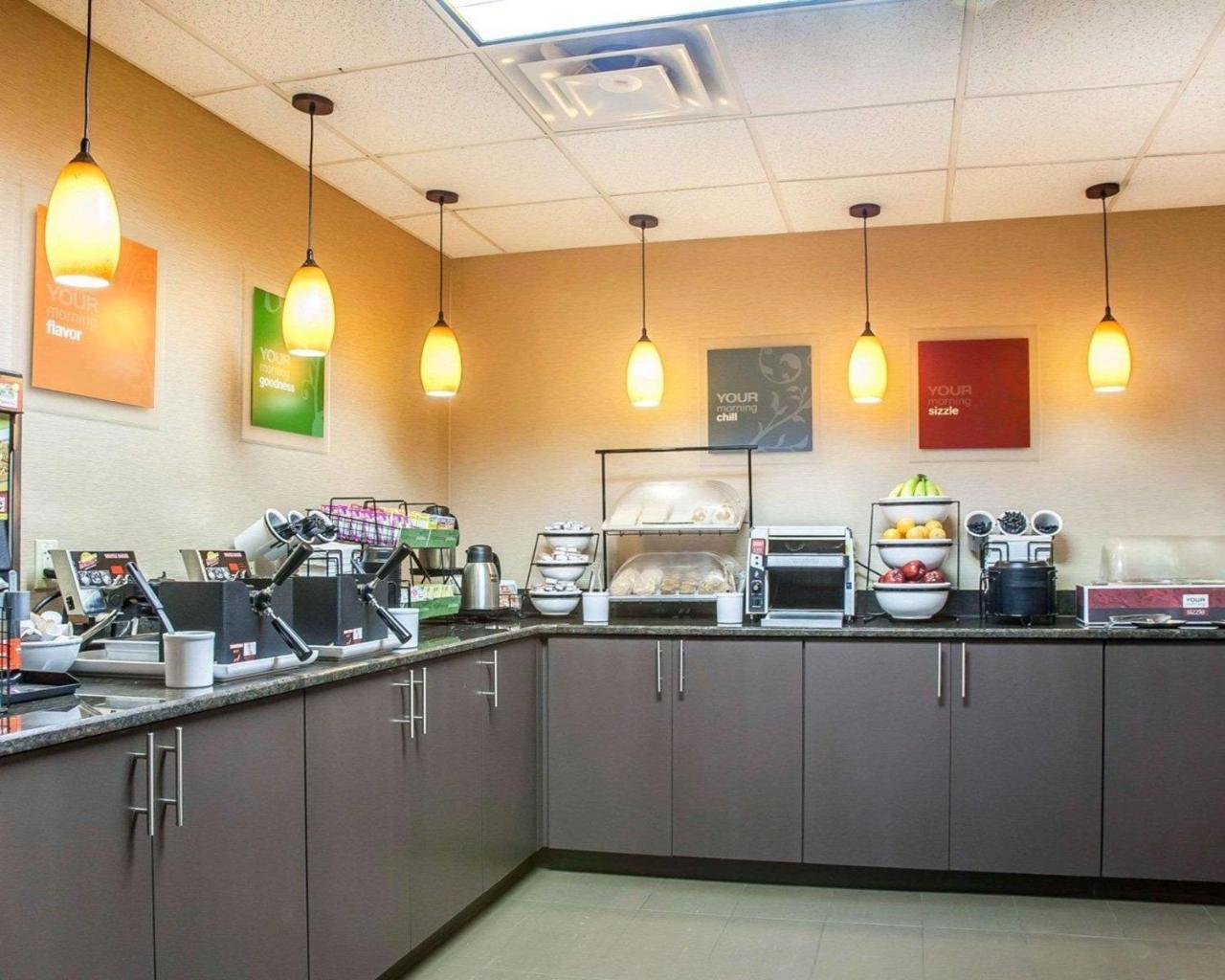Comfort Inn & Suites Sturbridge-Brimfield מראה חיצוני תמונה