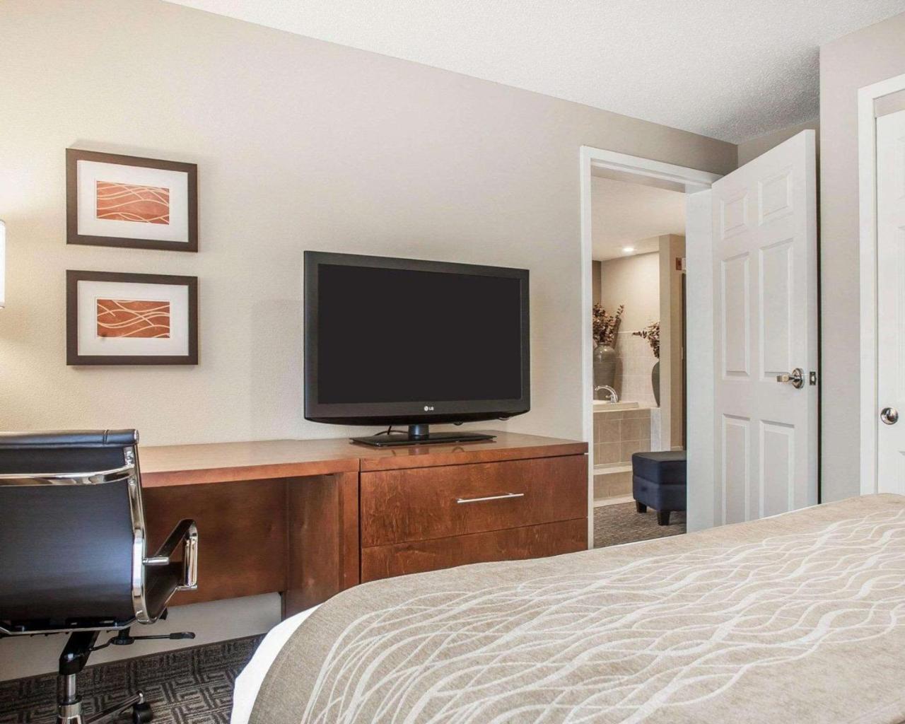 Comfort Inn & Suites Sturbridge-Brimfield מראה חיצוני תמונה