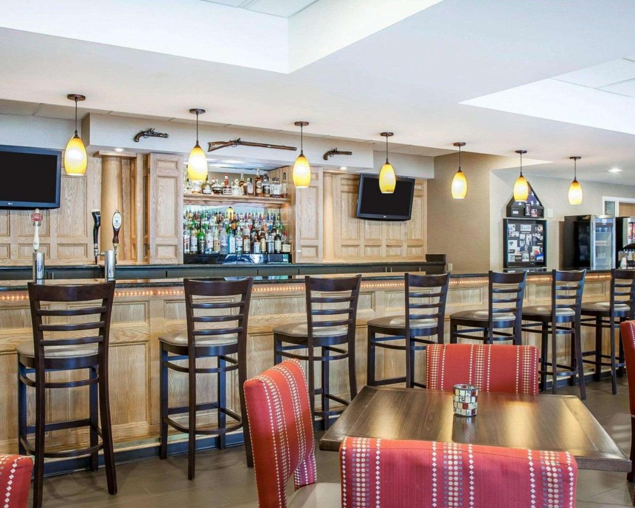 Comfort Inn & Suites Sturbridge-Brimfield מראה חיצוני תמונה