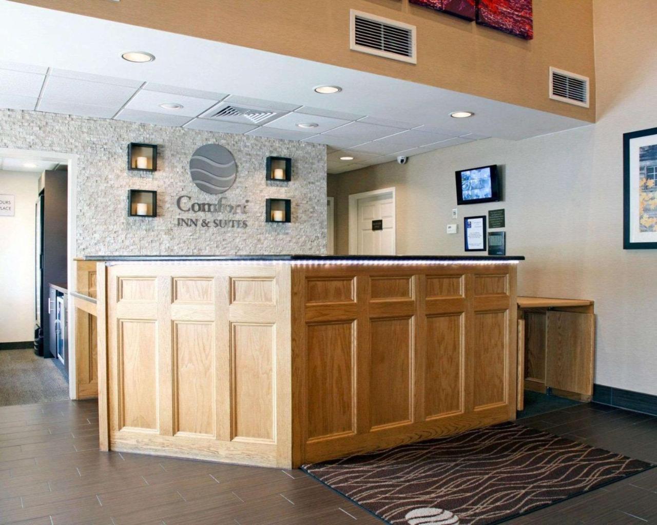 Comfort Inn & Suites Sturbridge-Brimfield מראה חיצוני תמונה