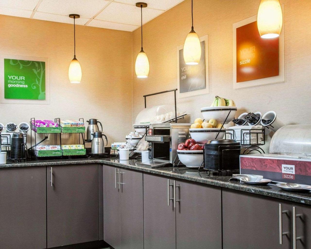 Comfort Inn & Suites Sturbridge-Brimfield מראה חיצוני תמונה